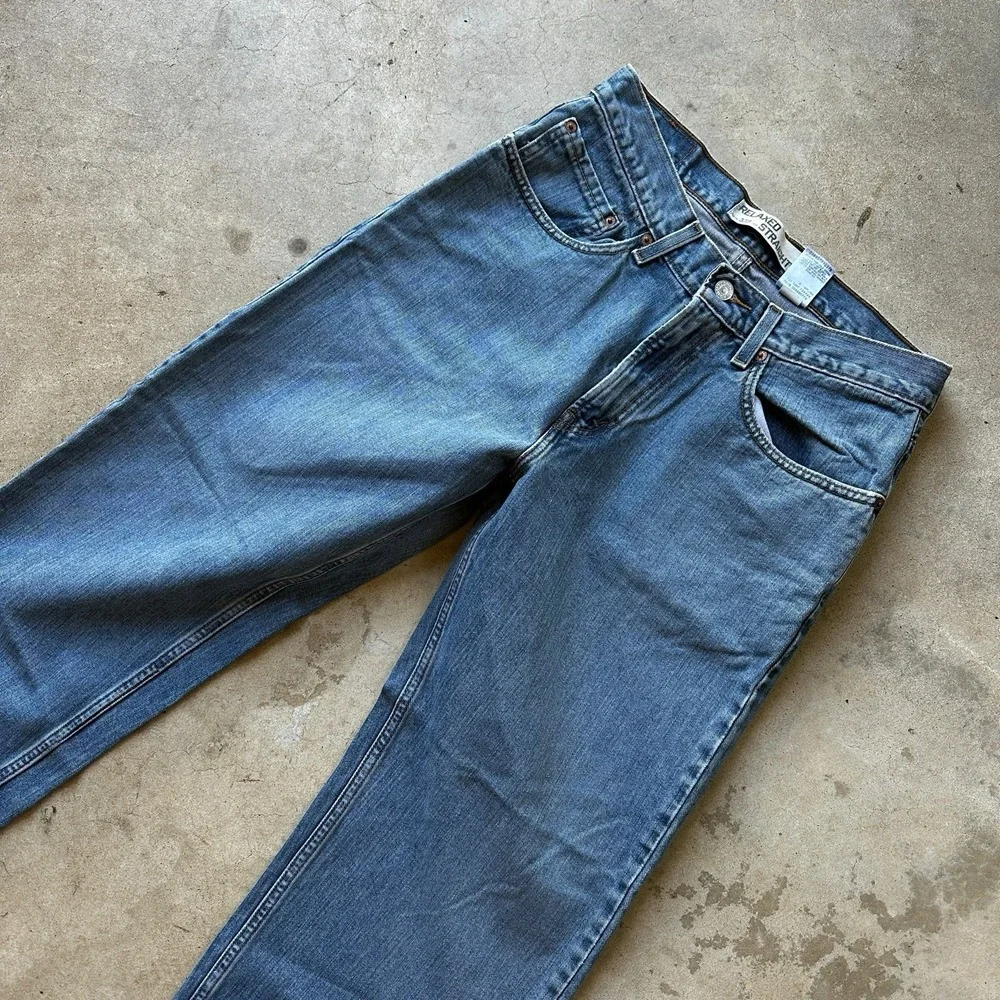 VTG Levi 559 Relaxed Straight Leg Jeans Men's 32x30 Blue Denim Y2K Grunge Skate